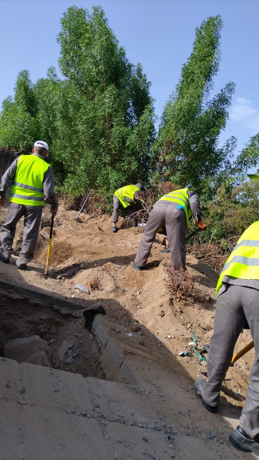 توريد وتركيب ماسورة مياة صرف صحي