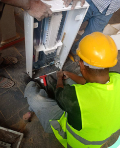 مشروع اعمال صيانة الجهد المنخفض بالمعهد الصناعي الثانوي